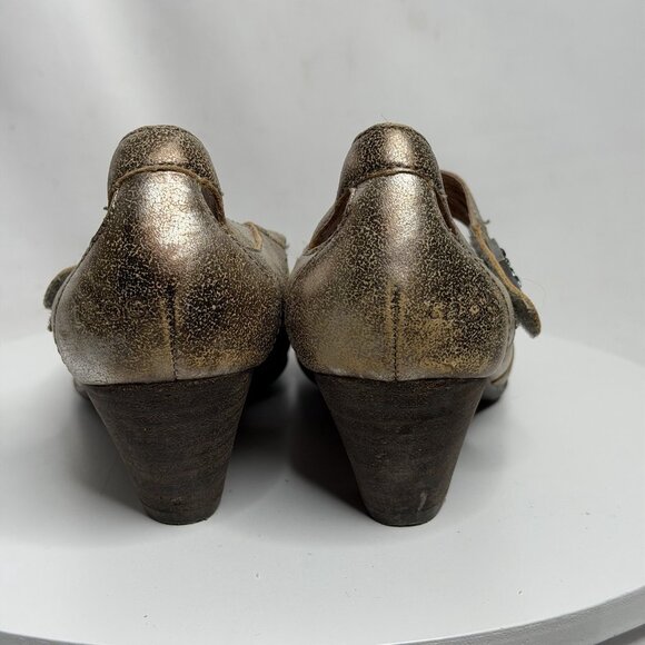 Taos Stunner Women's 6.5 Mary Jane Heels Antique Gold Leather Cap Toe Laser Cut - Picture 5 of 8